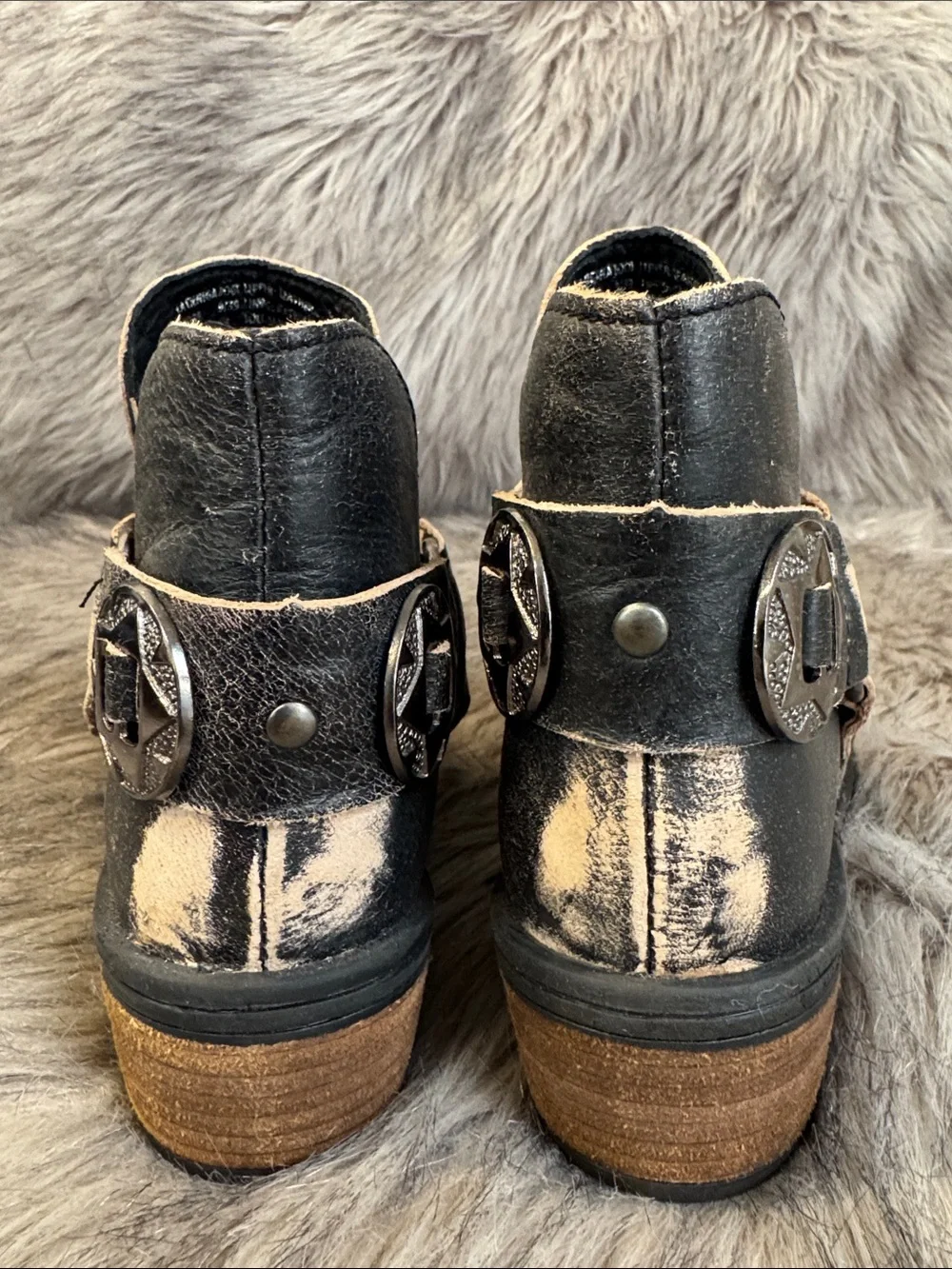 Vintage 7 Black Ankle Boots with Distressed Cream Highlights Size 9/39